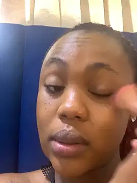 Snapshot of ItsMsBankss02 chatting on September 13, 11:43 am ItsMsBankss02 online show from September 13, 11:43 am