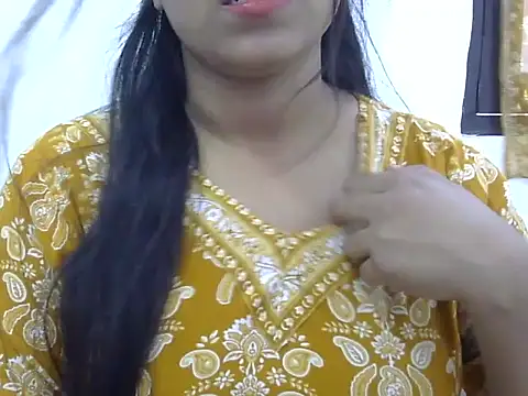 Snapshot of LIYO_ chatting on September 23, 6:05 am LIYO  online show from September 23, 6:05 am