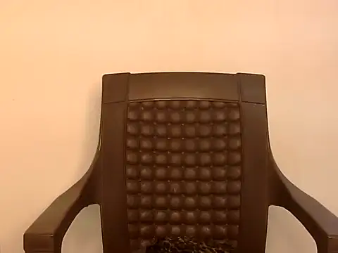 Snapshot of LIYO_ chatting on August 8, 9:33 am LIYO online show from August 8, 9:33 am
