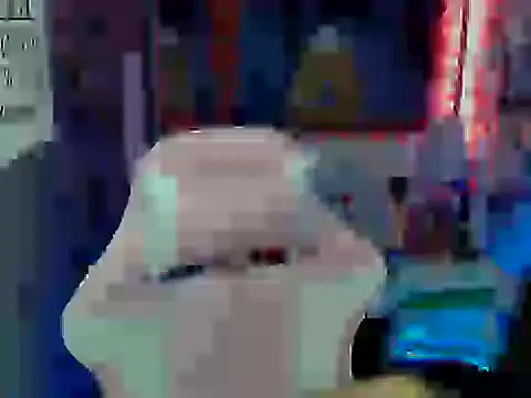 Snapshot of obedient_slave4u chatting on October 8, 9:56 pm obedient slave4u online show from October 8, 9:56 pm