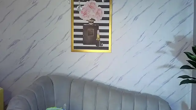 agatha brooks t online show from April 2, 1:47 am