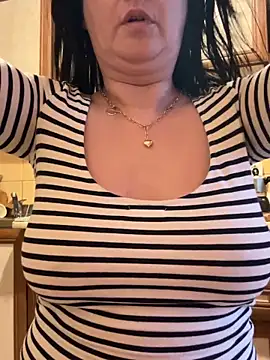 TriumphLove online show from April 1, 8:48 am