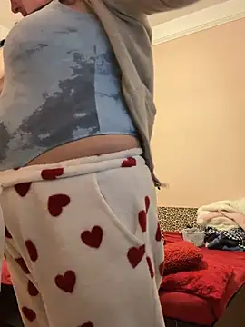 TriumphLove online show from April 17, 6:11 pm