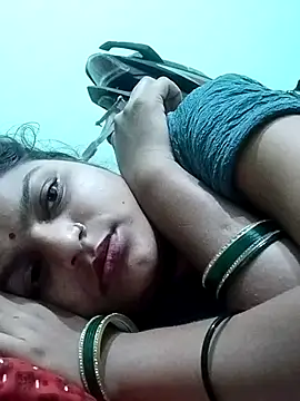 Hot mirchjii online show from September 12, 4:18 pm