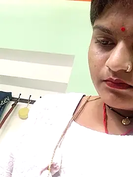 Hot mirchjii online show from September 13, 6:57 am