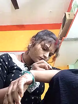 Hot mirchjii online show from November 6, 9:10 am