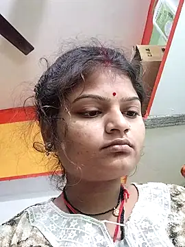 Hot mirchjii online show from November 9, 1:04 am