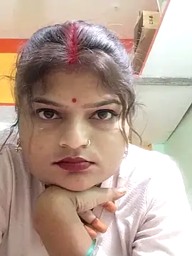 Hot mirchjii online show from November 10, 12:26 pm