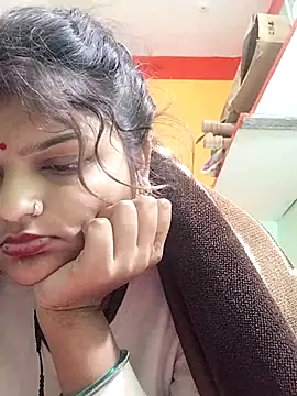 Hot mirchjii online show from November 11, 12:32 am