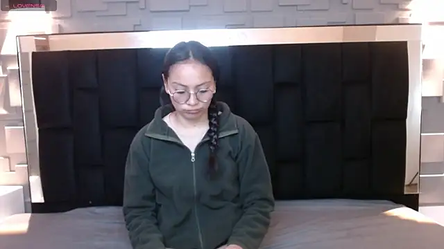 Snapshot of katalina07_1 chatting on October 4, 12:47 pm katalina07 1 online show from October 4, 12:47 pm