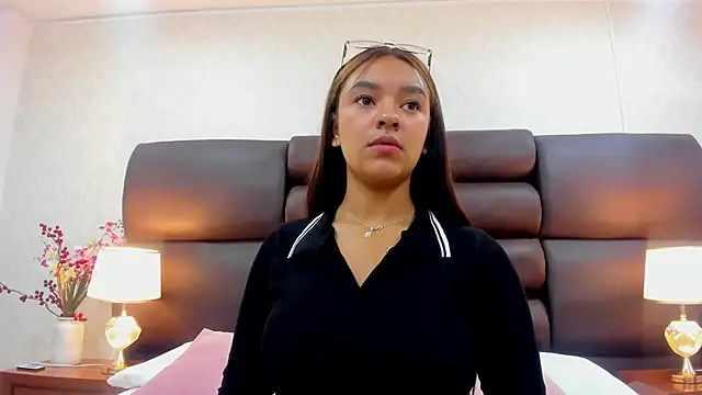 GabyMoreau online show from September 30, 5:18 pm