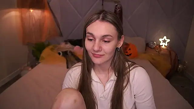 DiamondGoldie online show from November 1, 7:54 am