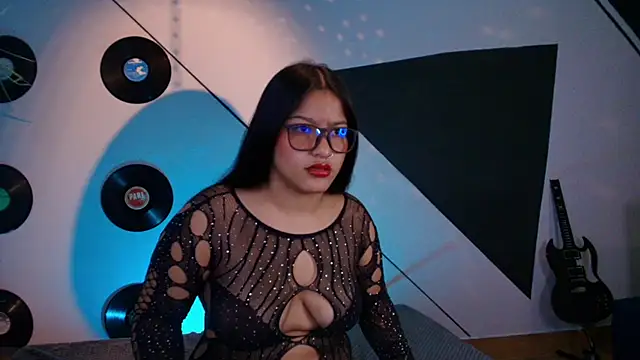 Snapshot of Lilith_and_Khloe chatting on September 26, 11:25 am Lilith and Khloe online show from September 26, 11:25 am