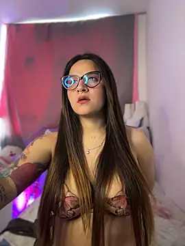 Snapshot of Linda_Bellucci chatting on June 27, 8:47 pm Linda Bellucci online show from June 27, 8:47 pm