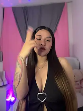 Snapshot of Linda_Bellucci chatting on July 29, 3:04 am Linda Bellucci online show from July 29, 3:04 am