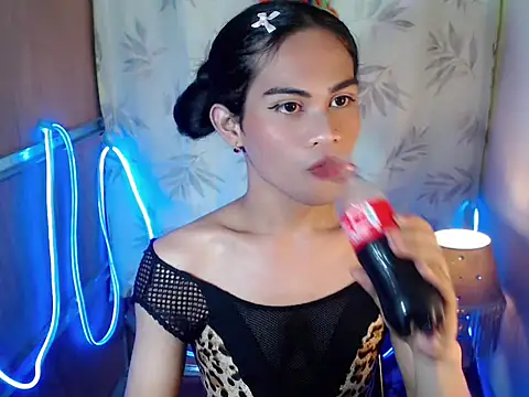 bellalot online show from February 5, 7:24 am