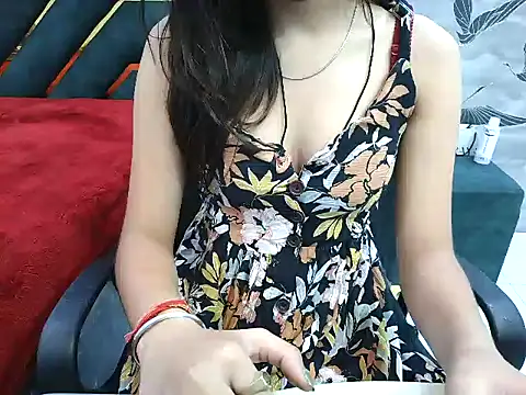 Snapshot of Urlove_lily chatting on July 24, 4:21 am Urlove lily online show from July 24, 4:21 am