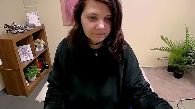 TwoBigSuns online show from March 6, 8:44 am