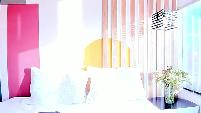 Snapshot of SashaGreyy_ chatting on October 24, 9:44 pm SashaGreyy online show from October 24, 9:44 pm