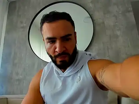 Snapshot of Alphapulsex chatting on September 22, 11:56 am Alphapulsex online show from September 22, 11:56 am