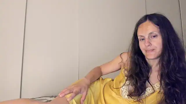 Snapshot of Cimbelka chatting on June 10, 9:03 pm Cimbelka online show from June 10, 9:03 pm