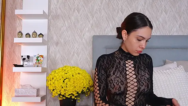 Sofy Bradd online show from November 5, 8:14 am