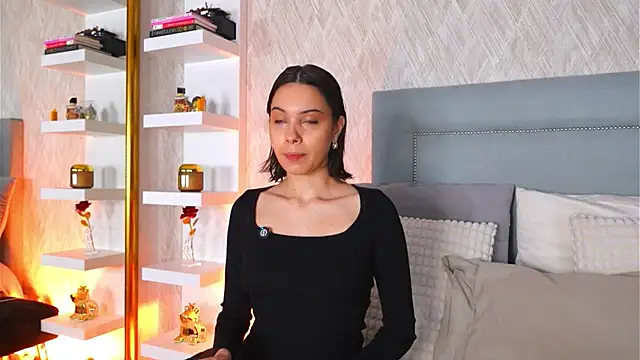 Sofy Bradd online show from March 8, 8:07 am