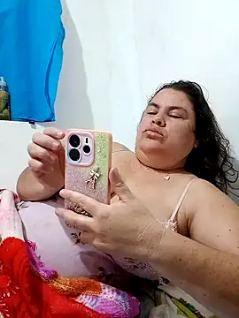 Snapshot of yaneth_ chatting on November 12, 10:48 am yaneth online show from November 12, 10:48 am