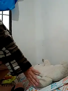 Snapshot of yaneth_ chatting on November 17, 11:38 am yaneth online show from November 17, 11:38 am