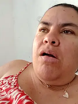 Snapshot of yaneth_ chatting on December 13, 7:53 pm yaneth online show from December 13, 7:53 pm