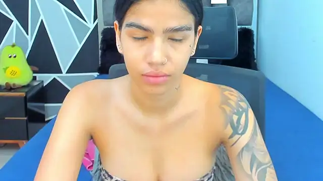 valeria-duarte online show from April 25, 1:03 pm