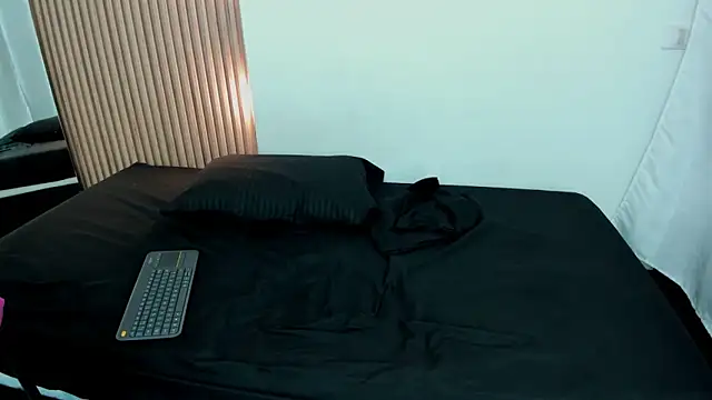 Karla hilton1 online show from October 21, 12:39 pm