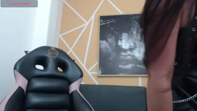 olivia russo  online show from October 19, 1:12 pm