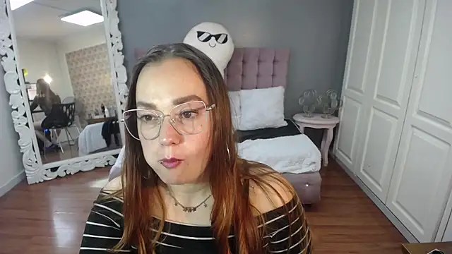 Tammy parker  online show from September 19, 4:25 am