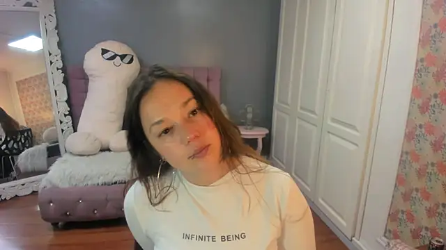 Tammy parker  online show from November 21, 4:00 am