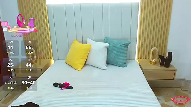 WildScarlet online show from November 10, 1:21 pm