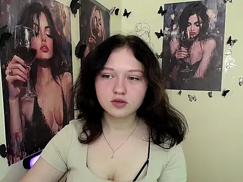 LadyAlice  online show from September 22, 6:26 am