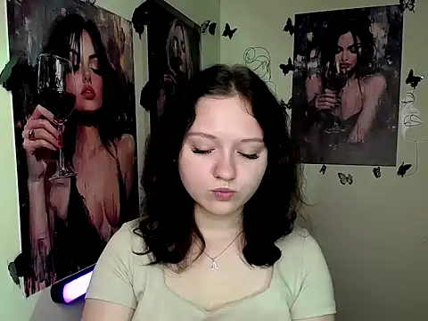 LadyAlice  online show from September 24, 6:06 am