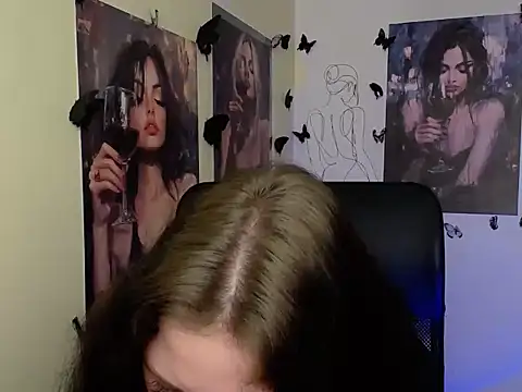 LadyAlice  online show from April 21, 6:09 am