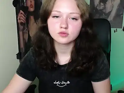 LadyAlice  online show from July 22, 6:11 pm