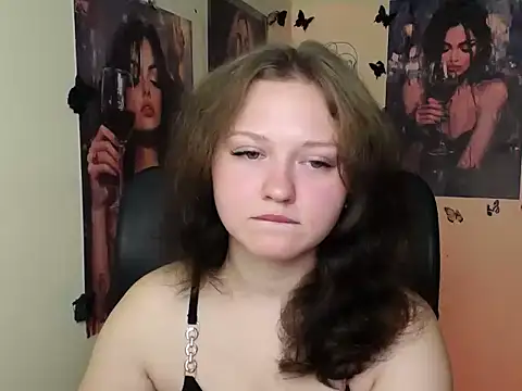 LadyAlice  online show from July 24, 6:00 am