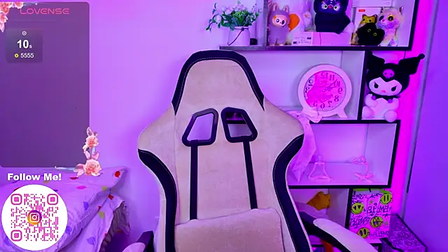 MiaScarlettt online show from December 3, 7:12 pm