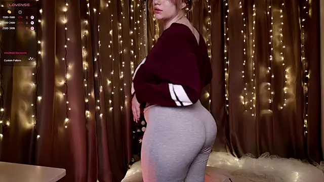 Morvelyn online show from December 19, 2:24 pm