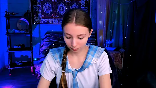 JulieDaniel online show from April 2, 4:21 am