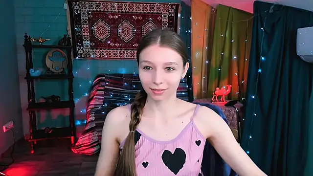 JulieDaniel online show from April 24, 4:15 am