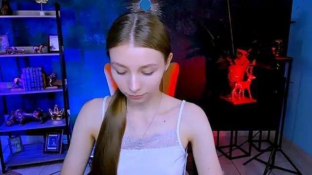 JulieDaniel online show from July 6, 4:09 am
