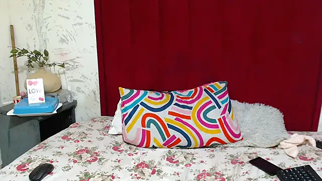 Snapshot of SexyChantyBabe25 chatting on September 11, 8:31 pm SexyChantyBabe25 online show from September 11, 8:31 pm