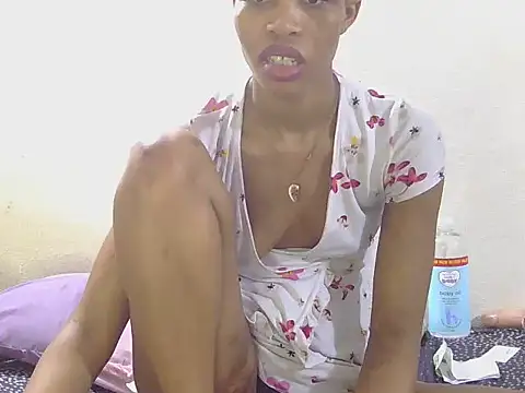 Snapshot of SexyChantyBabe25 chatting on September 14, 9:41 am SexyChantyBabe25 online show from September 14, 9:41 am