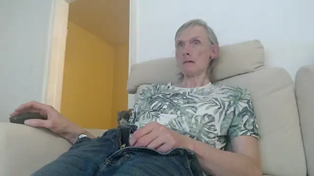 k74robert online show from October 24, 11:06 am