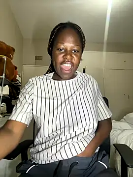 DarkBerryDiamond255 online show from October 11, 8:29 pm